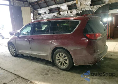 2019 Chrysler Pacifica Touring L z USA, uszkodzony, nr VIN 2C4RC1BG5KR598335